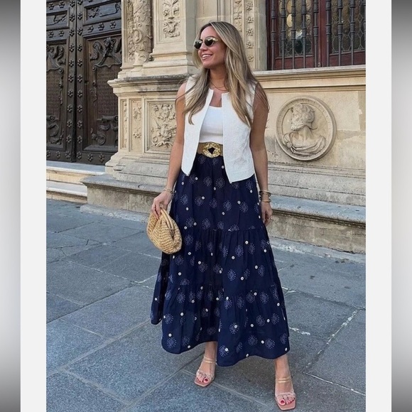 Zara Tiered Embroidered Midi Maxi Skirt Size M Blogger Favorite - Picture 2 of 9